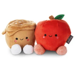 Hallmark Better Together Caramel And Apple Magnetic Plush, 6.5"