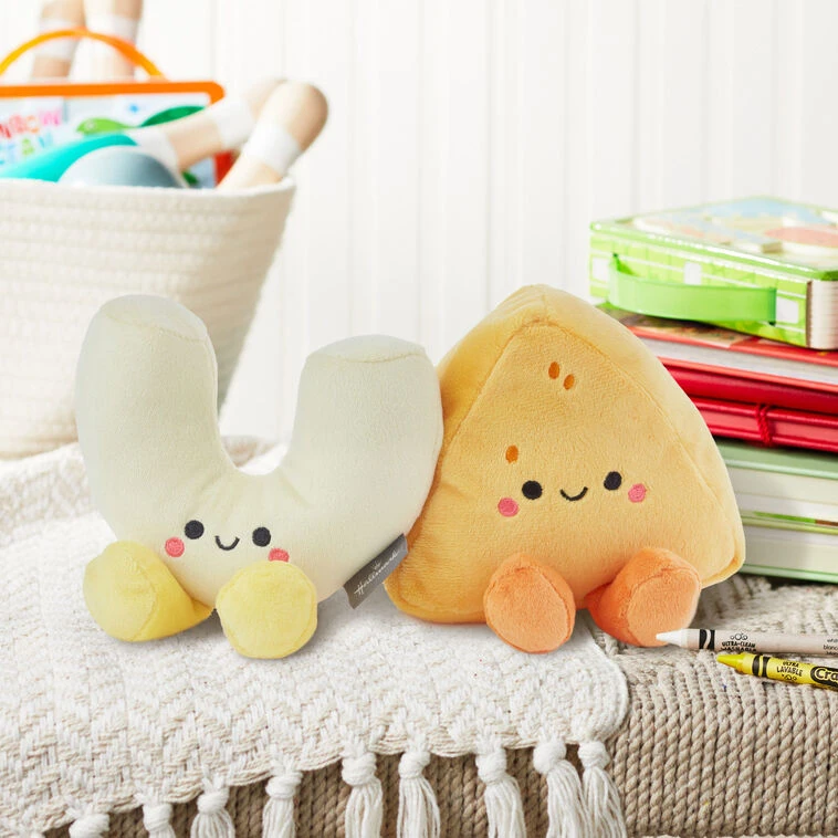 Hallmark Better Together Mac And Cheese Magnetic Plush, 4.73" 6 Hallmark Better Together Mac And Cheese Magnetic Plush, 4.73" - Image 4