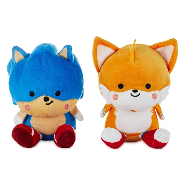 Hallmark Better Together SEGA Sonic The Hedgehog™ And Tails Magnetic Plush Pair, 5.2" 5 Hallmark Better Together SEGA Sonic The Hedgehog™ And Tails Magnetic Plush Pair, 5.2" - Image 3