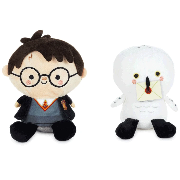 Hallmark Better Together Harry Potter™ And Hedwig™ Magnetic Plush Pair, 5.5" 4 Hallmark Better Together Harry Potter™ And Hedwig™ Magnetic Plush Pair, 5.5" - Image 2