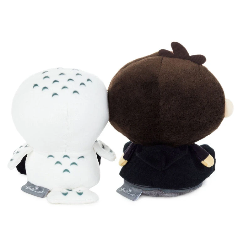 Hallmark Better Together Harry Potter™ And Hedwig™ Magnetic Plush Pair, 5.5" 6 Hallmark Better Together Harry Potter™ And Hedwig™ Magnetic Plush Pair, 5.5" - Image 4