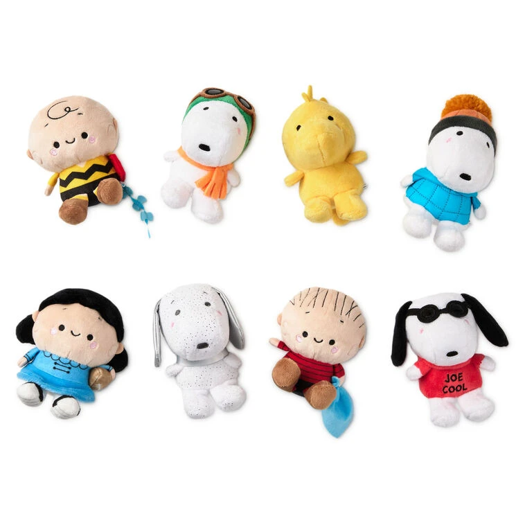 Hallmark Better Together Peanuts® 75th Anniversary Mystery Box Mini Magnetic Plush 4 Hallmark Better Together Peanuts® 75th Anniversary Mystery Box Mini Magnetic Plush - Image 2