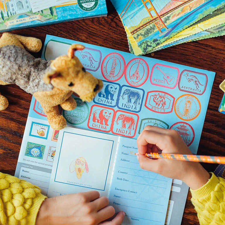 Eeboo World Traveler Pretend Play Set 6 Eeboo World Traveler Pretend Play Set - Image 4